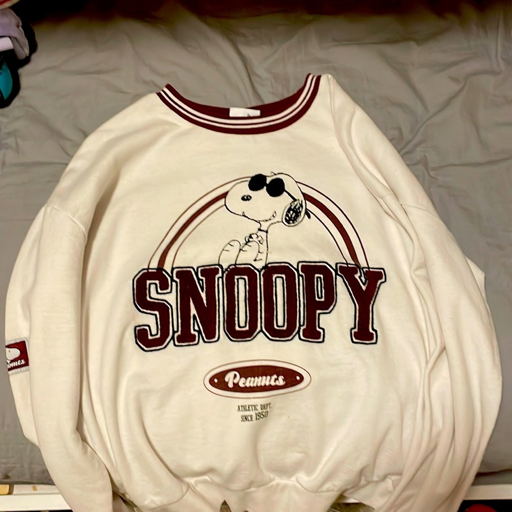 Snoopy sweatshirt